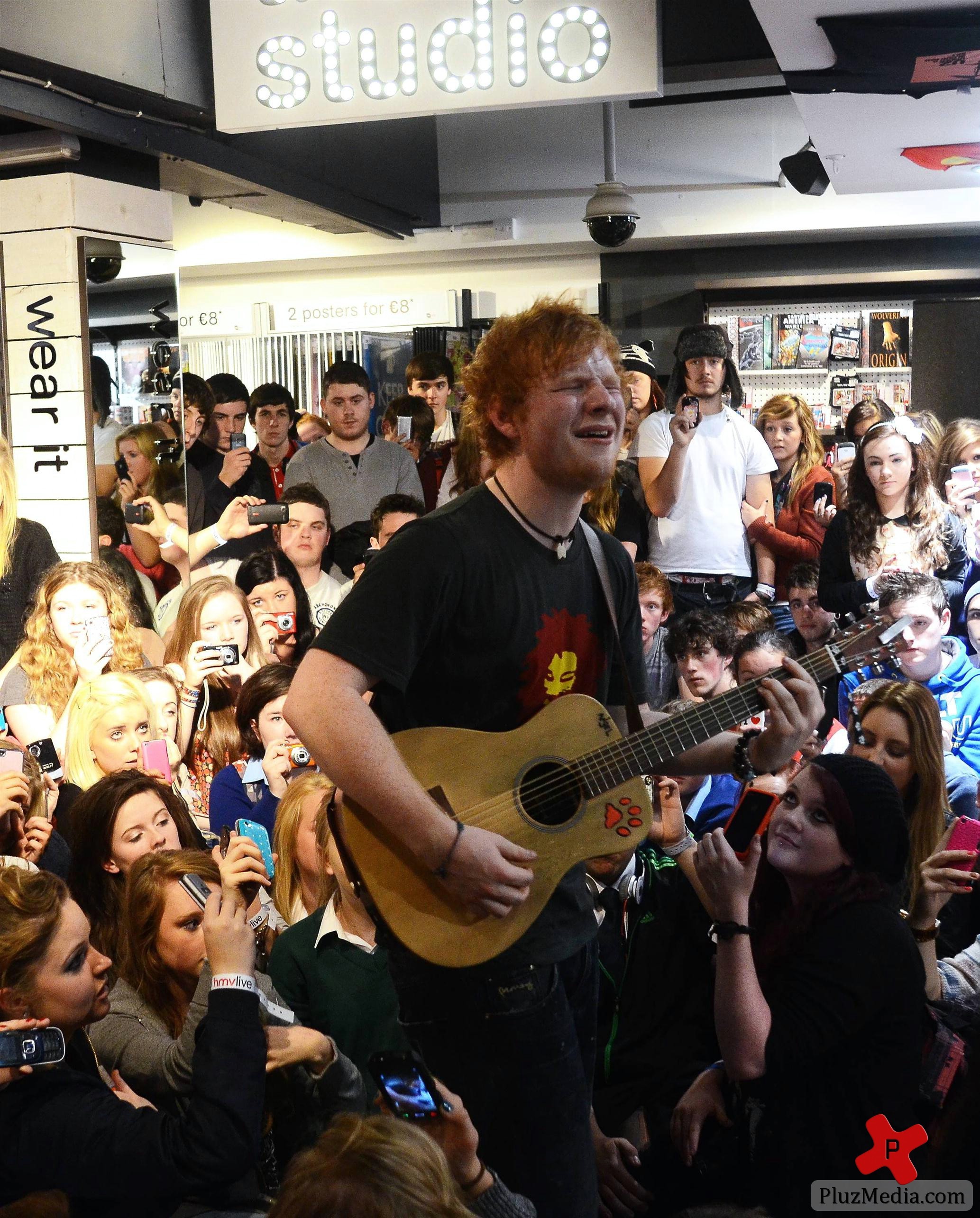 Ed Sheeran performs songs from his album '+' at HMV | Picture 83984